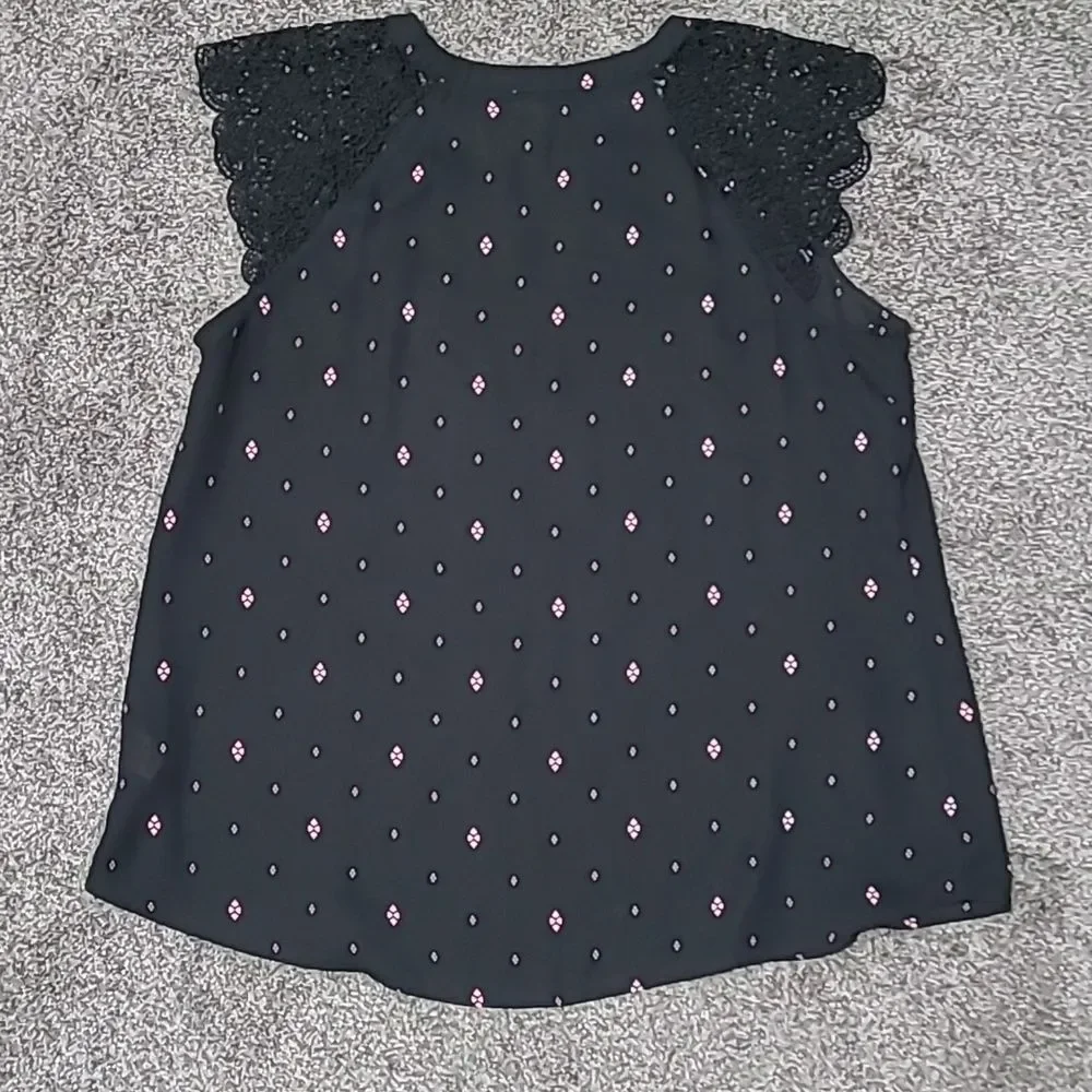 Lace Blouse - Picture 5 of 8